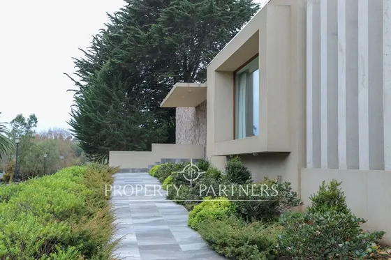 Elegante Casa De Lujo, Diseñada Con Máximo Detalle...