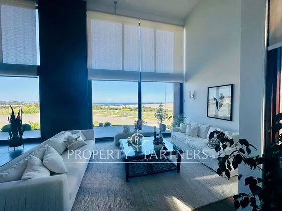 Se Vende Amplia Casa En Mantagua Con Vista Al Mar