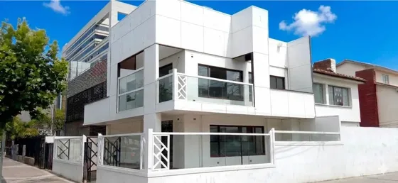 Arriendo Local Gastronómico Con Patente Activa En 15 Norte