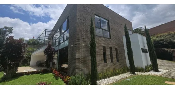 Venta Casa Moderna En Unidad Cerrada Loma El Escobero Bajo Envigado
