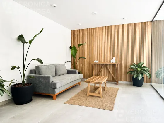Departamento De Dos Ambientes Con Cochera,  En Venta- Ituzaingó Sur