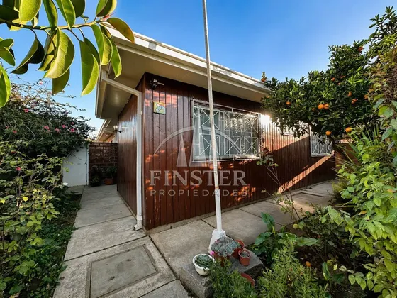 Casa Con 2 Viviendas Y Gran Terreno En Belloto Sur