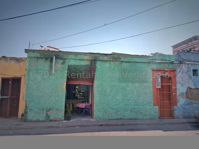 Terreno En Venta Calle Rivas Maracay Alto Flujo Peatonal Y Vehicular 214mts Rah 25-16131