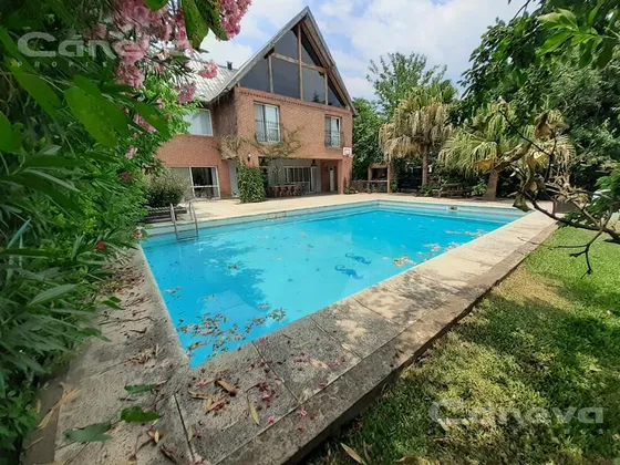 Galapagos .venta Con Renta, 4 Dorm . Depend. Piscina. Sauna