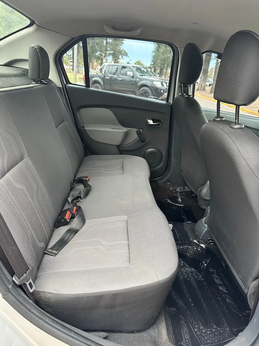 Renault Logan 1.6 Expression 85cv5327747245159424011