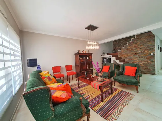 Venta Casa 5 Ambientes 312 M2  Valentin Alsina Garage Pileta
