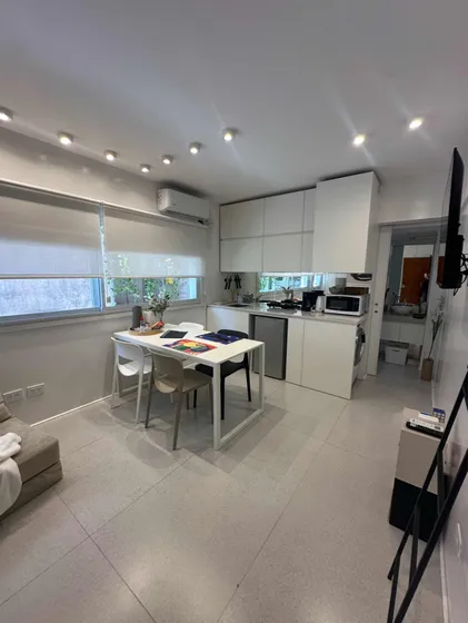 Venta De Monoambiente En Recoleta - Listo Para Habitar Con Ropa De Cama Y Accesorios De Cocina