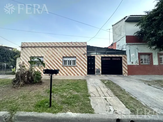 Venta De Casa De 3 Ambientes Con Cochera3 En Villa Dominico