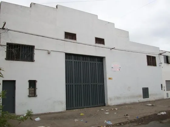 Andrade Al 2700 - Venta De Galpon En Rosario