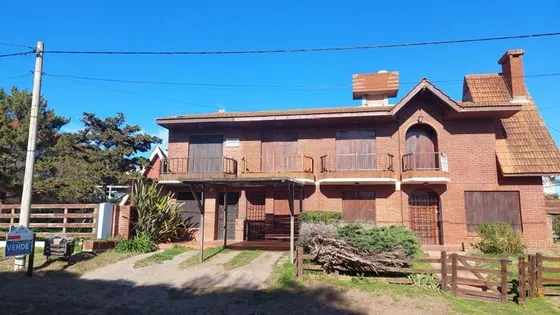 Casa En Venta 4 Amb 133 Y Playa Villa Gesell Sin Expensas