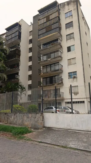 Venta De Apartamento En Res. Javier En La Urb. El Trigal 282521 Mm