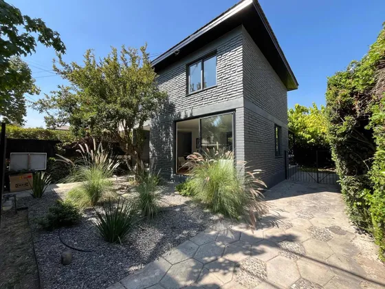 Casa Completa Remodelada 3d Y 3b Impecable Sector Muy Seguro