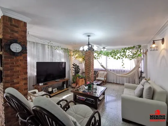 Apartamento En Venta En Medellín - Laureles