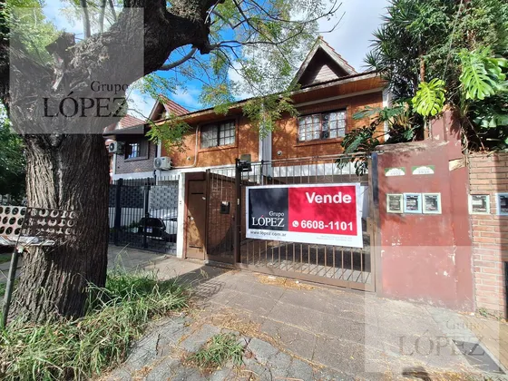 Venta Casa Ph 3 Dormitorios En Carapachay Con Pileta.