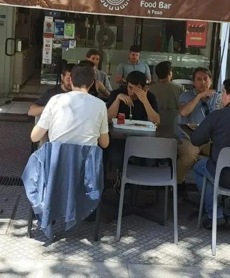 Derecho Llaves Local Comida Por Peso A Pasos Metro Tobalaba