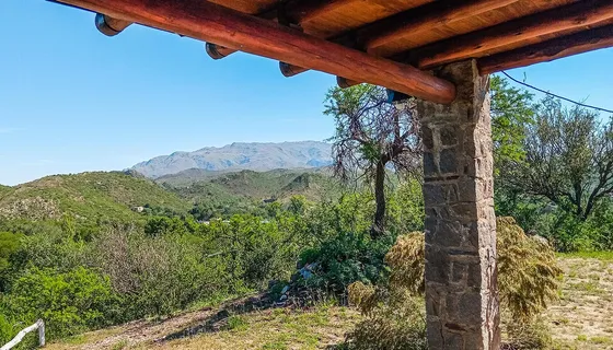 Venta Casa Y Complejo De Cabañas. El Volcán