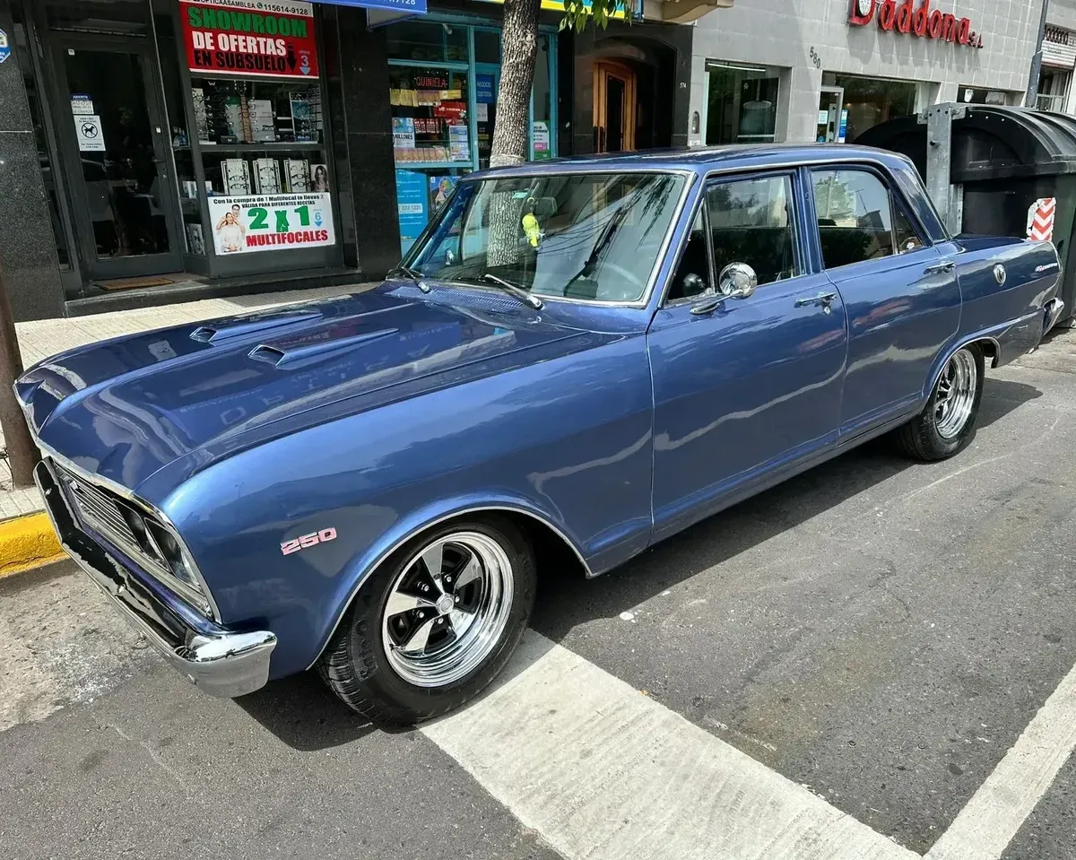 Chevrolet 400 Super Sport 250