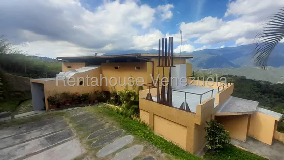 En Venta Casa Con Amplio Terreno En Karimao Country Caiza Kmv