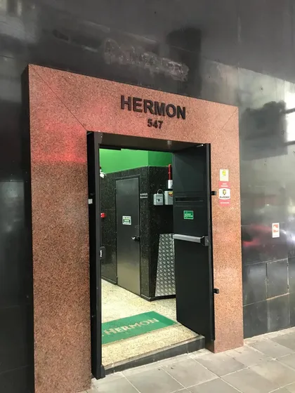 Sala Comercial Em Ótimo Estado No Centro De Porto Alegre 