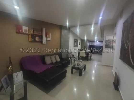 Imponente Casa Moderna En Venta Urb Corinsa 25-13396 Gjg