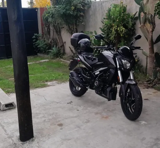 Vendo Dominar 400 En Excelente Estado Muy Poco Uso