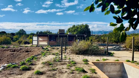 Parcela De 10.000 M/2 Con Casa En Catapilco
