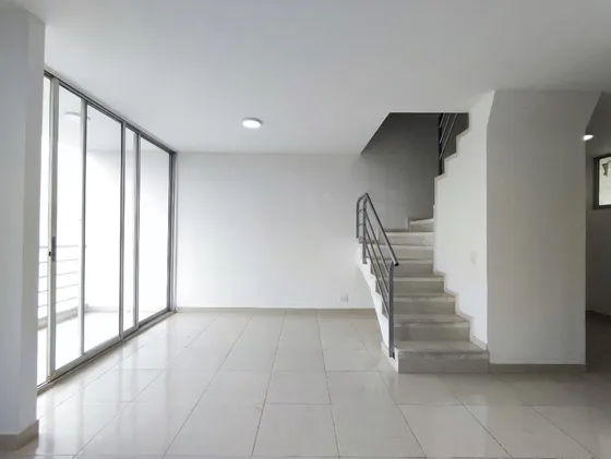 Apartamento En Venta En Prados Del Este. Cod V30129