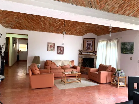 Casa  De Una Planta Con Seguridad En Tequisquiapan Querétaro