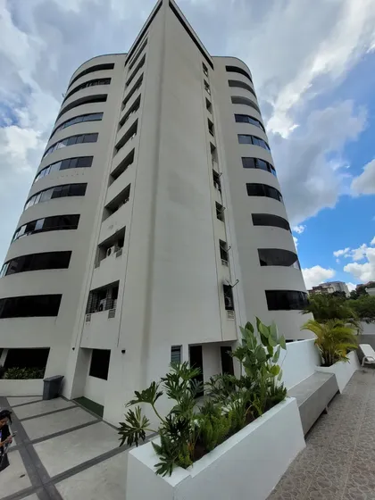 Yr En Venta Penthouse En Los Mangos Con Planta 100 Y Pozo De Agua