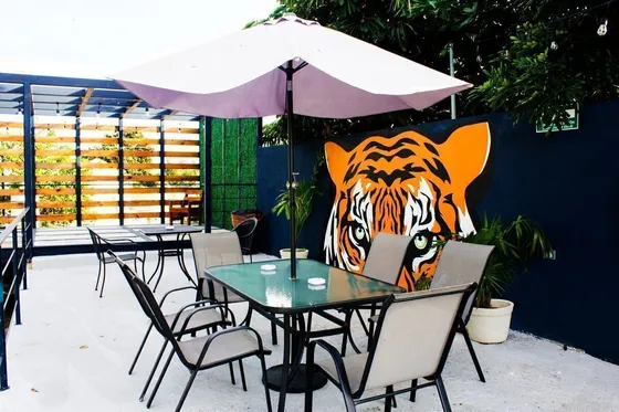 Hostal En Venta A Dos Cuadras Del Parque De Santiago