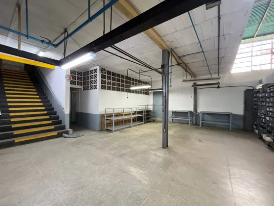 Piso Industrial En Venta En Caricuao. Zona Industrial Ruiz Pineda