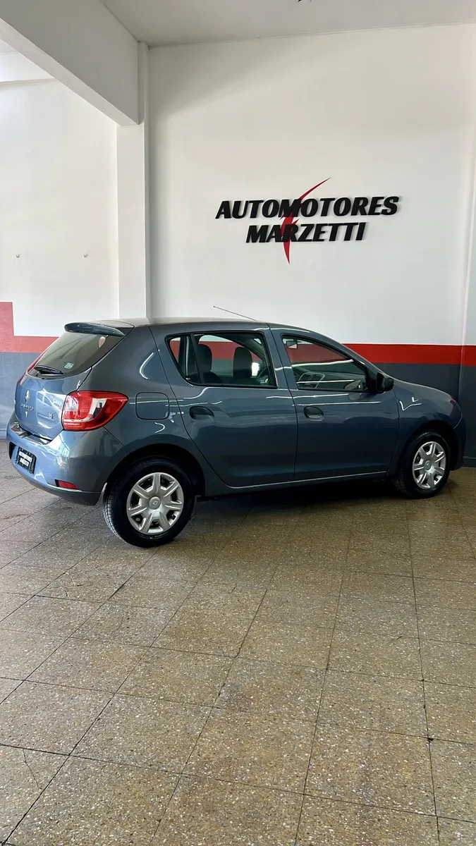 Renault Sandero 1.6 Expression Pack 90cv5289849423980236818