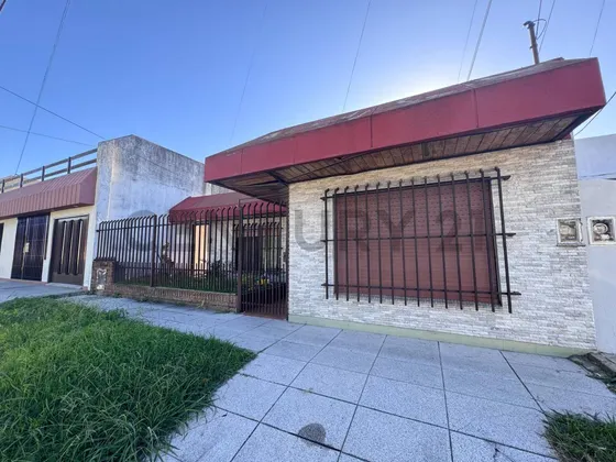 Venta Casa 4 Ambientes William Morris