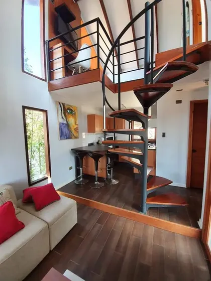 Casa En Arriendo, Amoblada Y Con Tinaja, Qbda Escobares