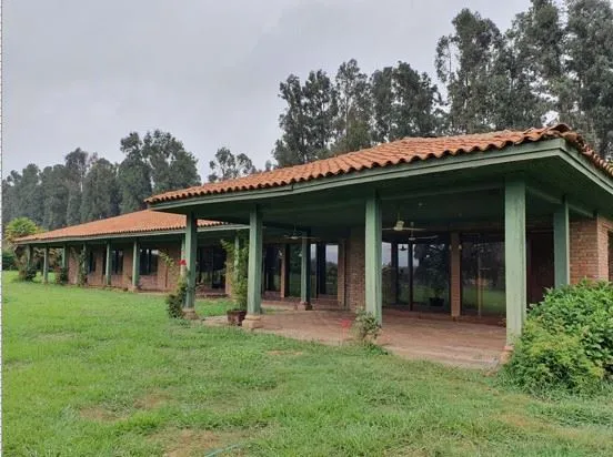 Casa En Venta De 5 Dorm. En Mostazal