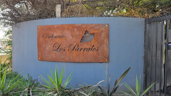 Venta De Parcela De Agrado Condominio Los Parrales -chicureo