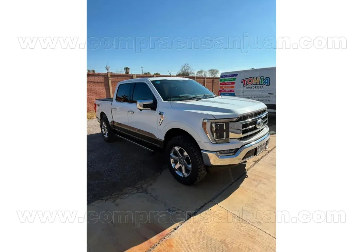 Ford F-150 5.0L V8 Lariat Luxury