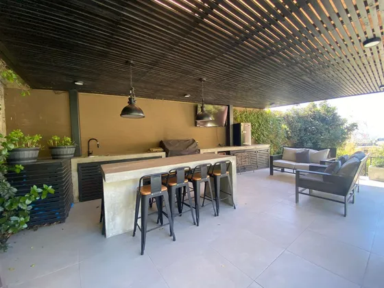 Casa En Arriendo En Condominio En Lo Barnechea. Uf 99