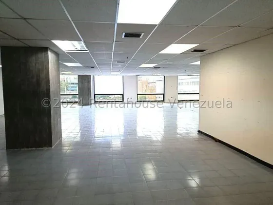 Oficina En Venta En La Urbina Mls 25-2218 Yf