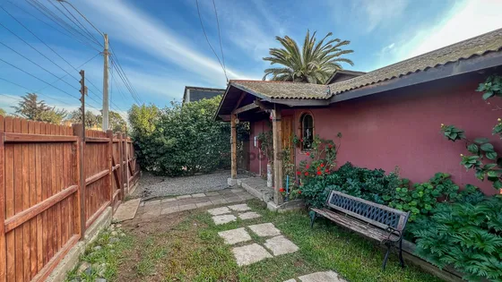 Hermosa Casa En Concón Con Jardín 3 Dormitorios 3 Baños