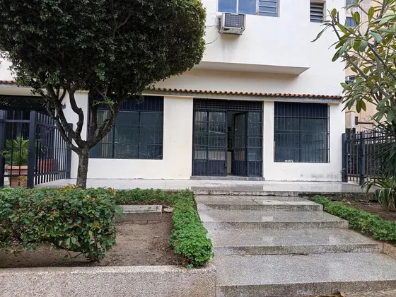 Mh Local En Venta Trigal Centro A Pie De Calle Antigua Panaderia Fornarina 83 Mts2