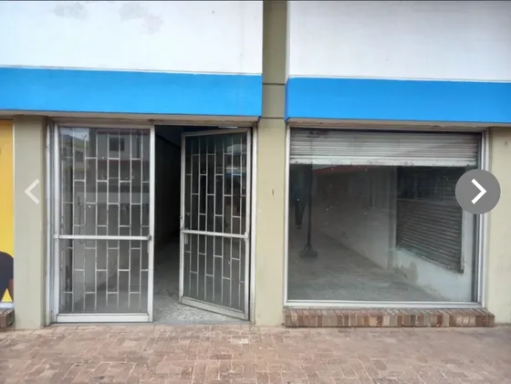 Bodega 218.50 M2 - 2 Pisos - 3 Baños 