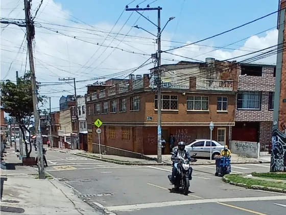 Acsi 1099. Se Vende Casa En Bogotá En El 20 De Julio