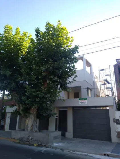 Alquiler De Duplex 4 Ambientes En  Adrogue