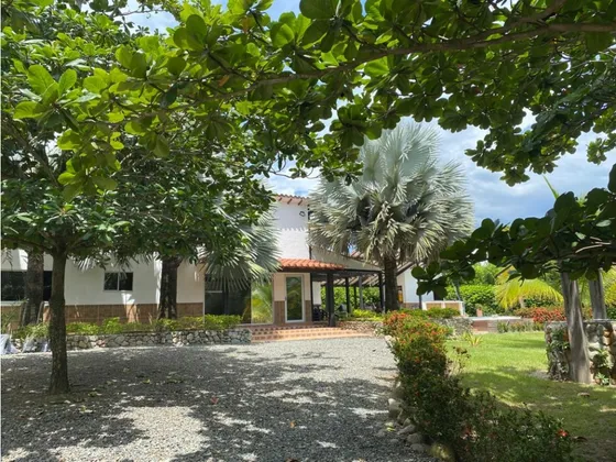 Venta Finca Sopetran Cerca A  Parcelación El Rodeo.  Amoblada