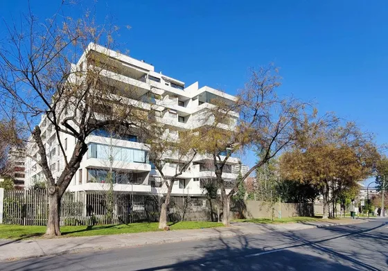 Vitacura! Bello Depto. 3d/4b, Terraza, 3 Estac.+ 2 Bodegas!