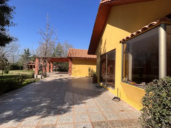 Amplios Espacios, 4 Dorm, 2 Baños, Dentro De Condominio