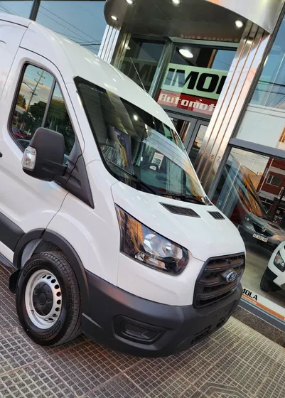 Ford Transit 2.2 Furgon Mediano 350te