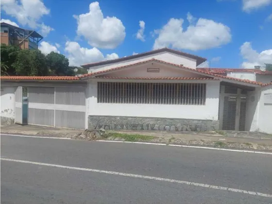 Vendo Casa 350m2 Lomas De La Trinidad 8872