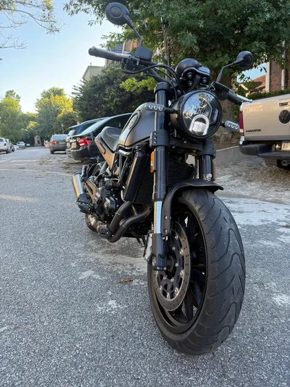 Benelli Leoncino 500